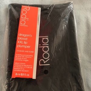 Rodial Dragon’s Blood XXL lip plumper